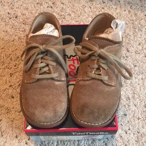 GUC. Boys bucks. Size 8.5 W
